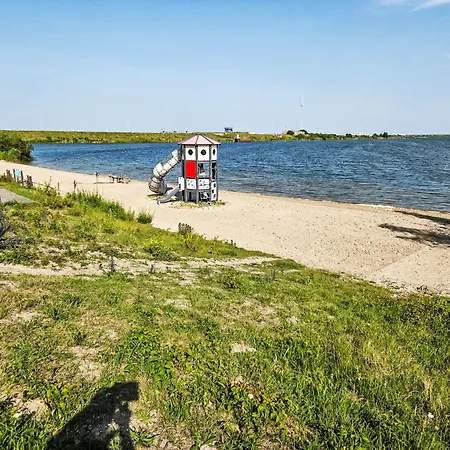 By Interhome Den Oever